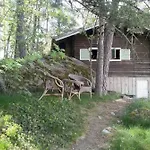 Naantalissa Idyllinen, Pieni Merenrantamoekki * Naantali