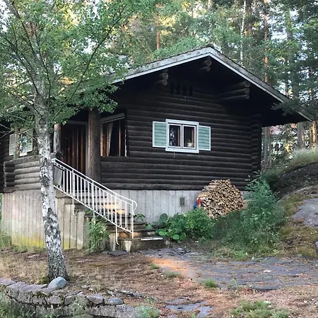 Chalet Naantalissa Idyllinen, Pieni Merenrantamoekki