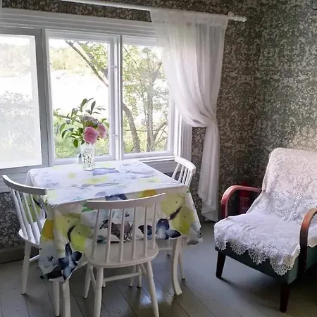 Chalet Naantalissa Idyllinen, Pieni Merenrantamoekki *