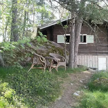 Naantalissa Idyllinen, Pieni Merenrantamoekki * Naantali